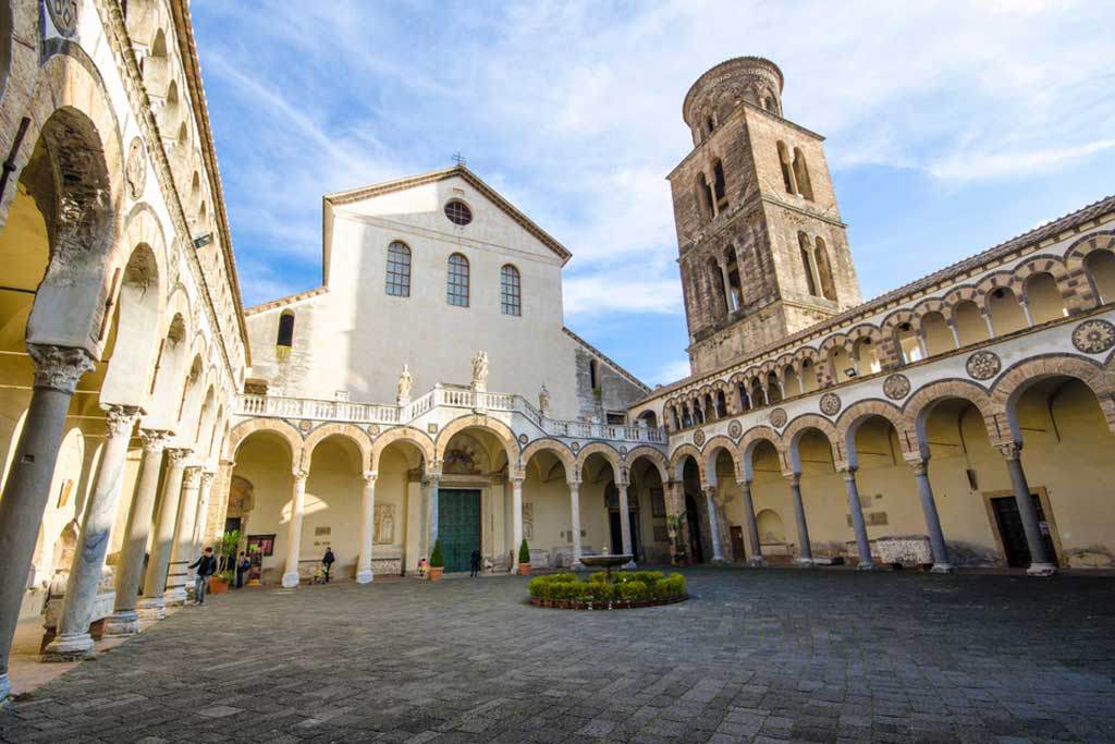 Blog-sunrise-resort-duomo-di-salerno